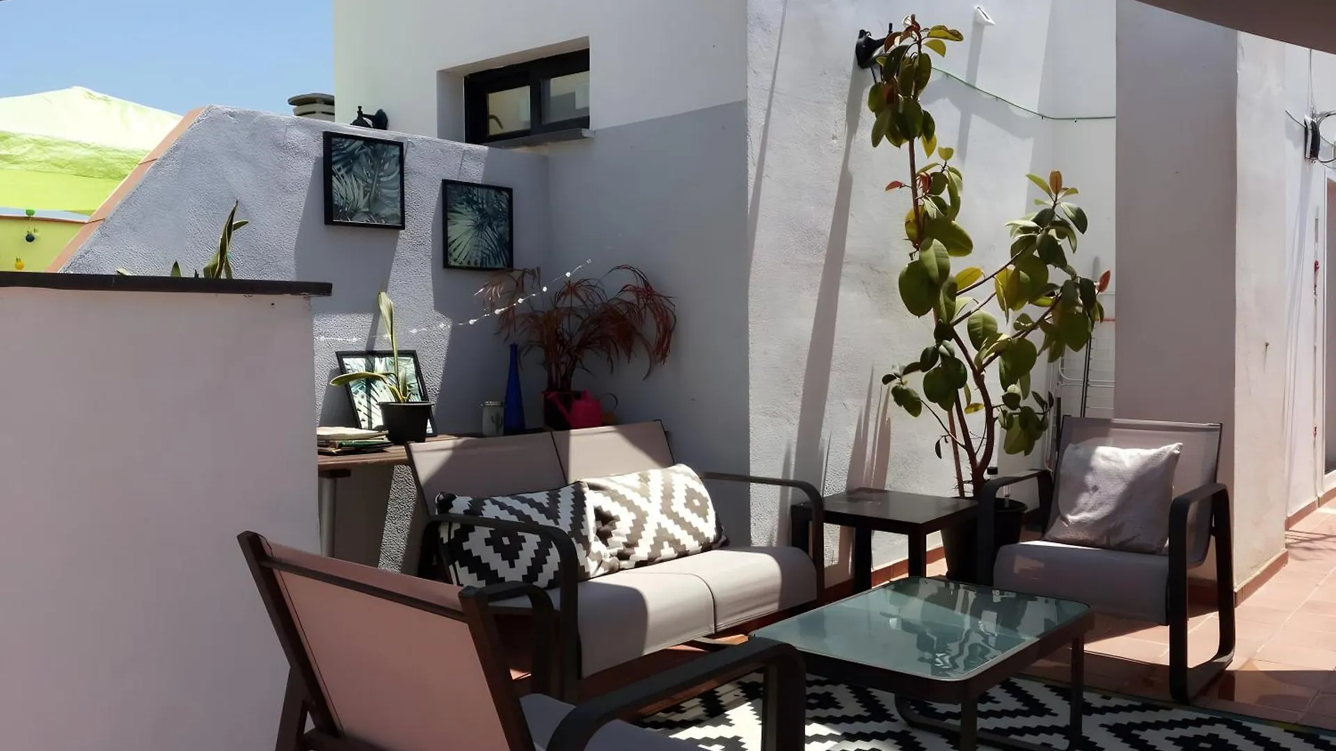 Quiet, Bright And Central Apartment Malaga