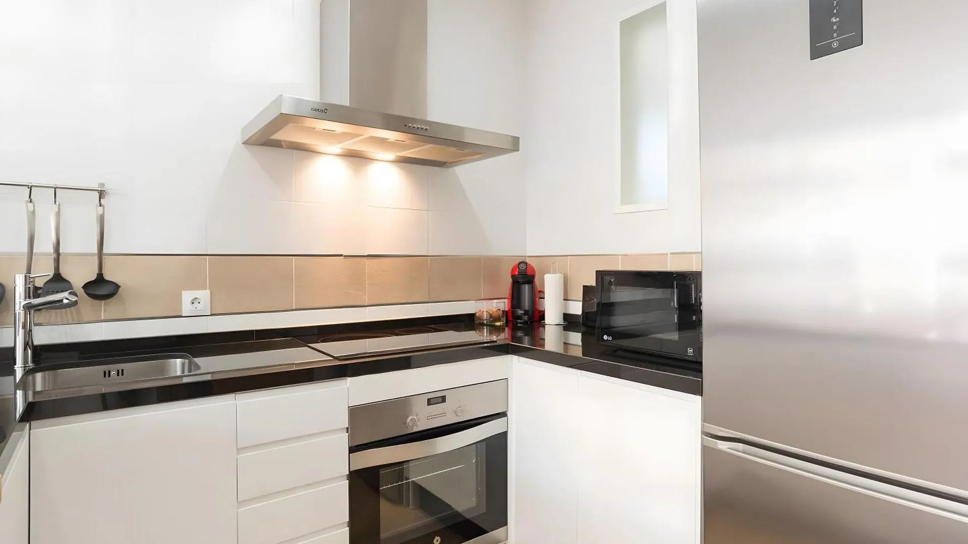 Quiet, Bright And Central Apartment Malaga