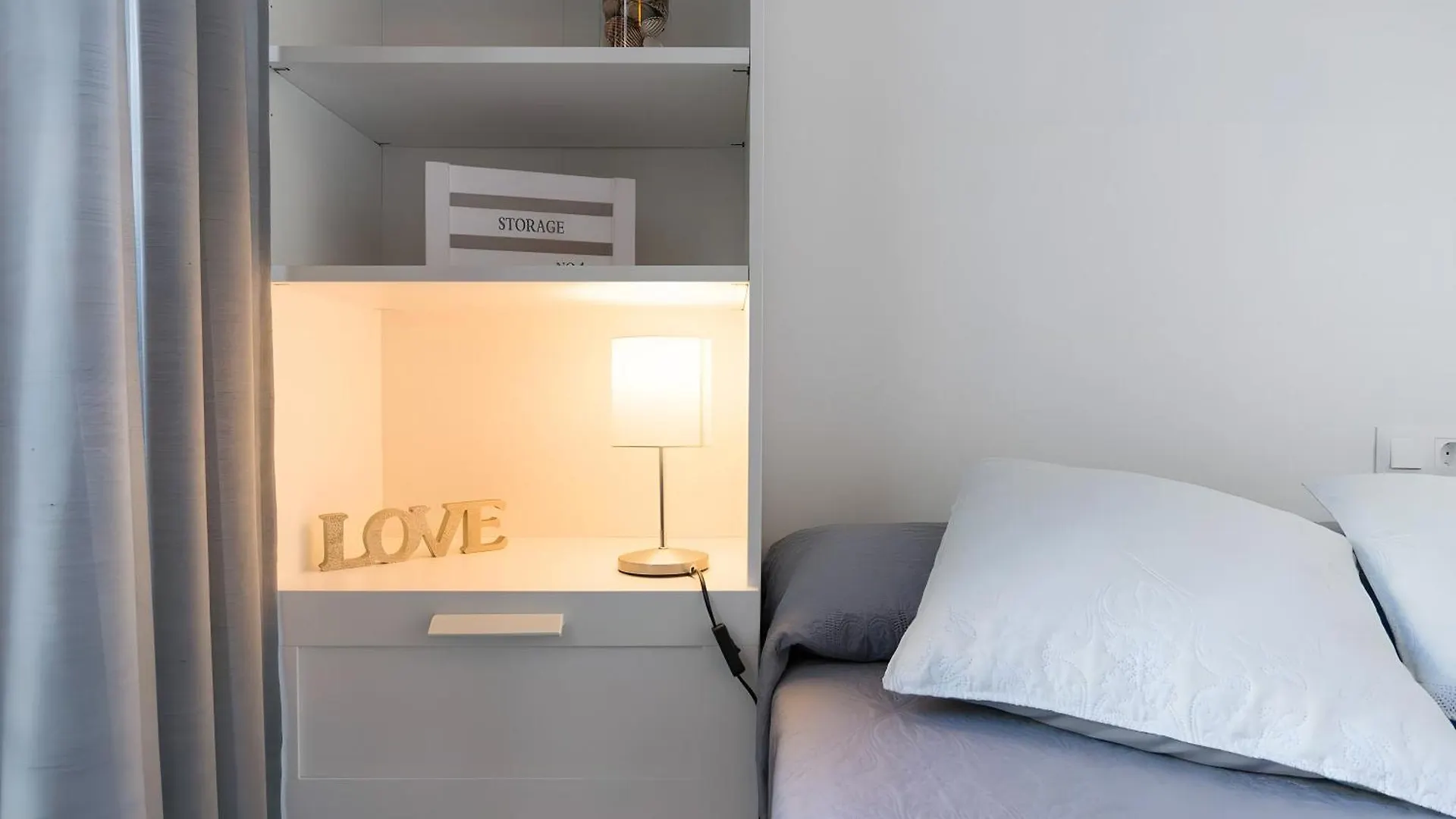 Quiet, Bright And Central Apartment Malaga