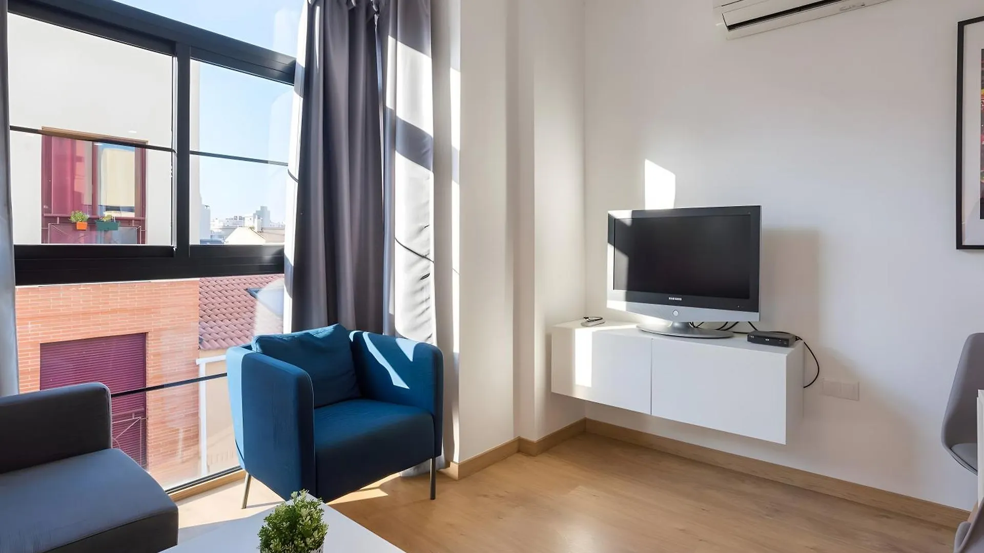 Quiet, Bright And Central Apartment Malaga