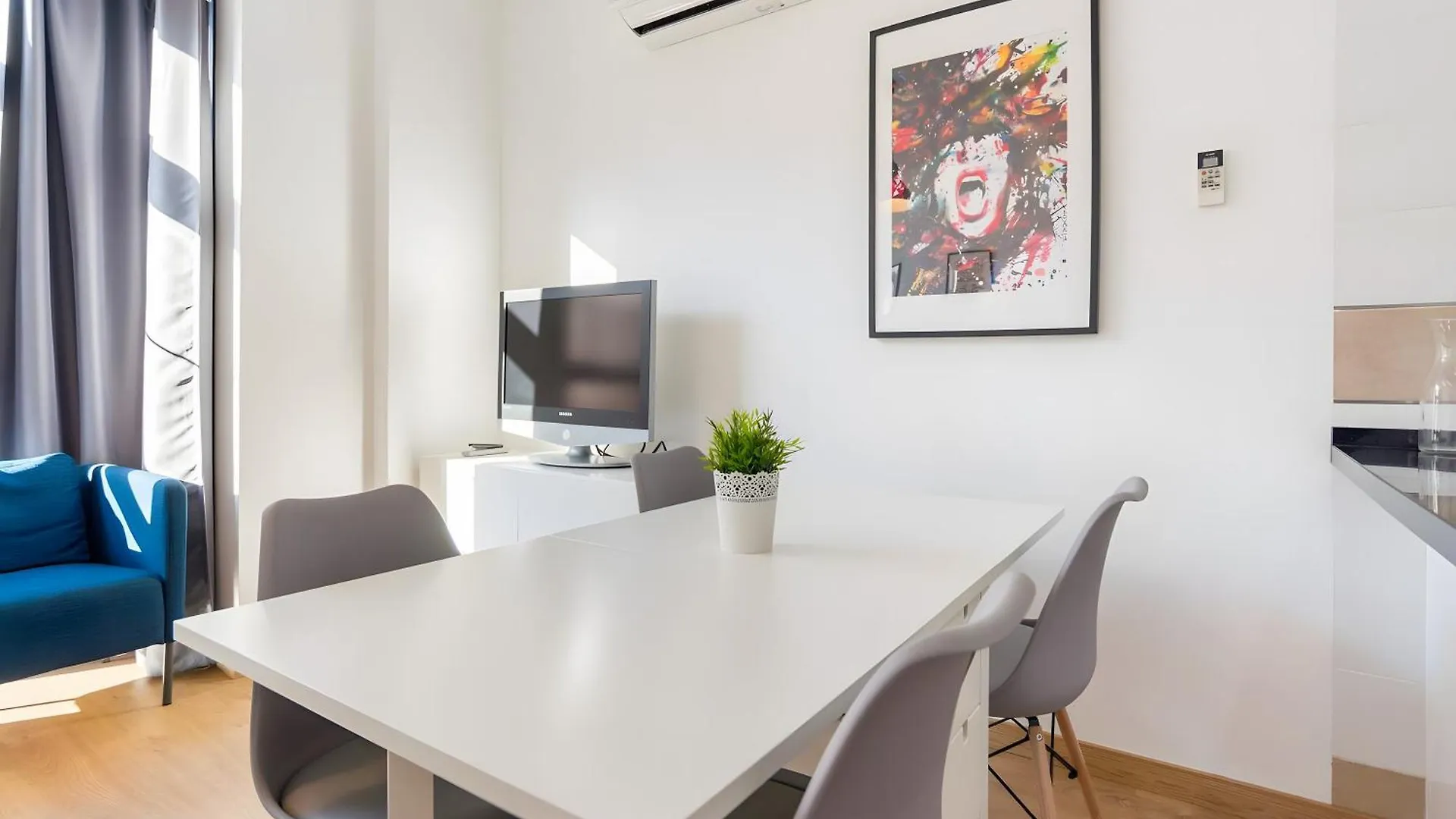 Quiet, Bright And Central Apartment Malaga Spain