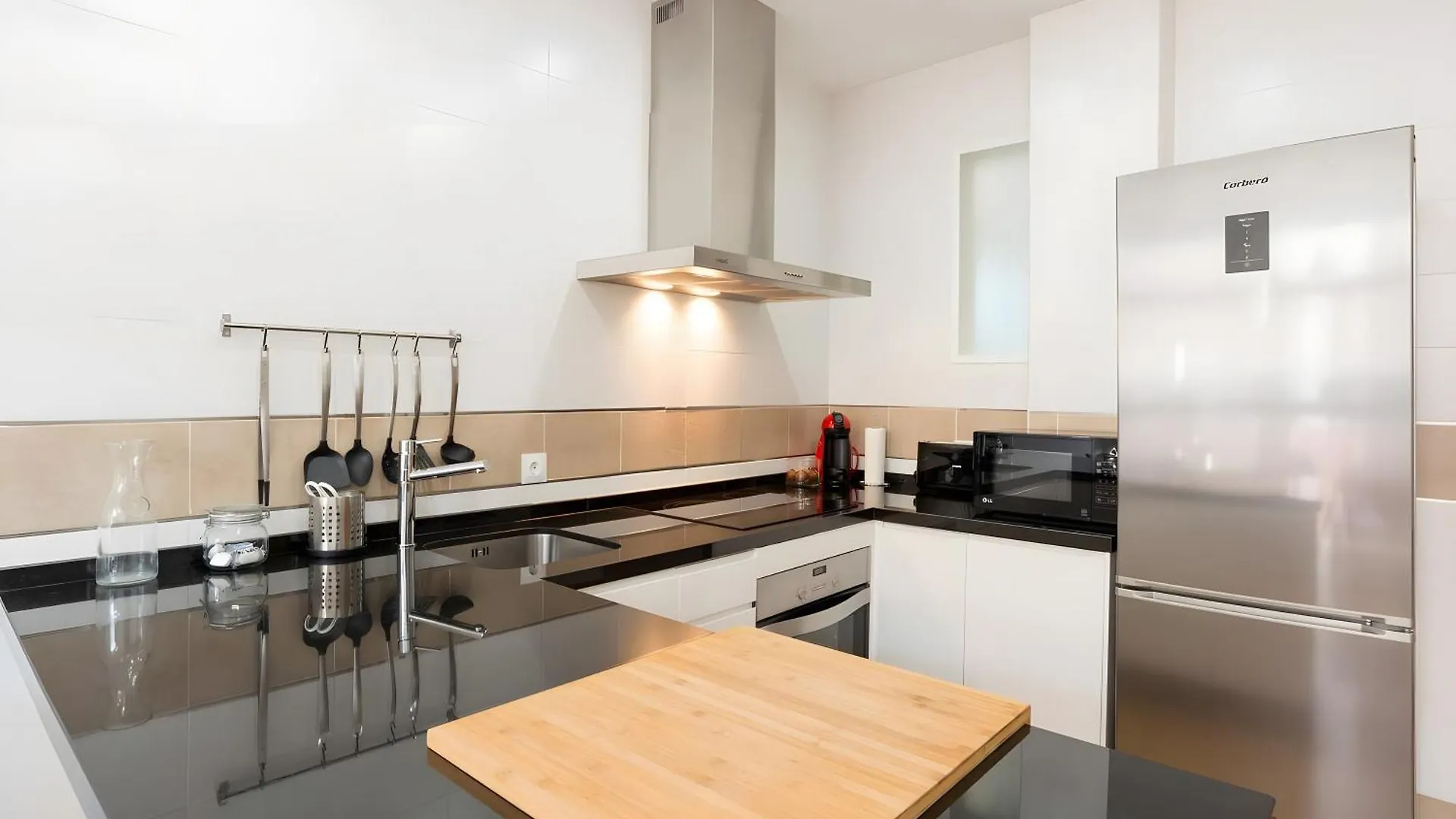 מאלגה Quiet, Bright And Central Apartment 0*,